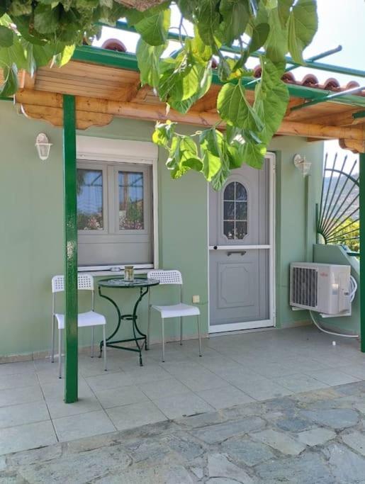 Lovely Guesthouse On The Beach Айя-Анна Экстерьер фото